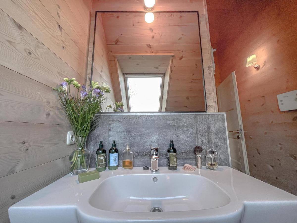 Traumhaff Kuestenchalets - Einzigartige Chalets An Der Ostsee. Ganz Aus Laerchenholz Mit Kamin Und Sauna Vogelsang-Warsin Eksteriør billede