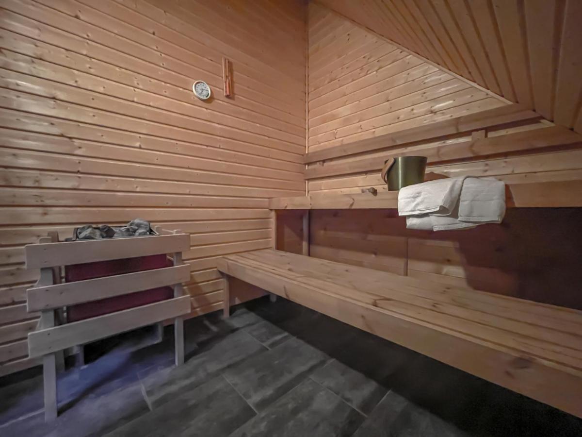 Traumhaff Kuestenchalets - Einzigartige Chalets An Der Ostsee. Ganz Aus Laerchenholz Mit Kamin Und Sauna Vogelsang-Warsin Eksteriør billede