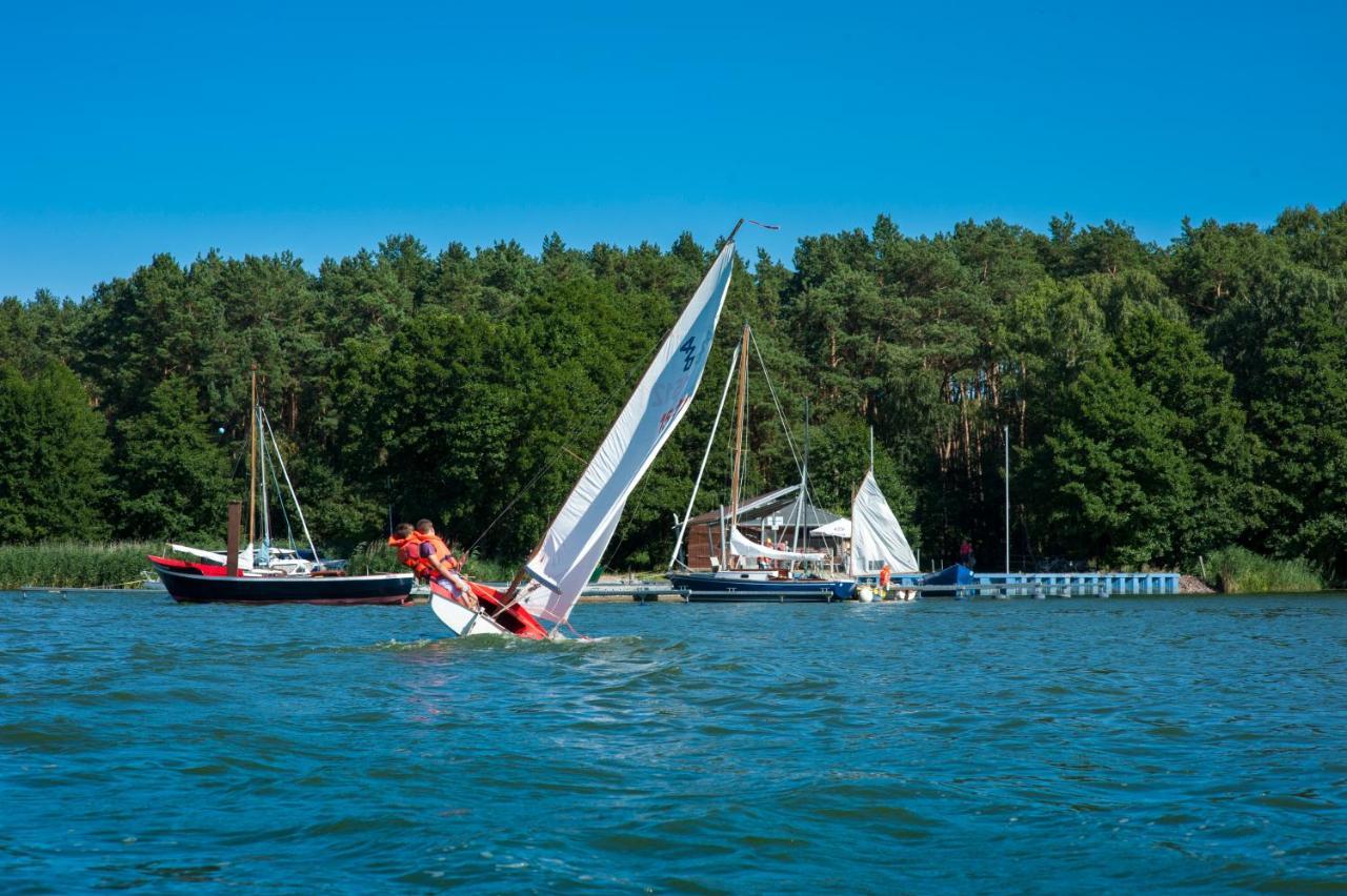 Traumhaff Kuestenchalets - Einzigartige Chalets An Der Ostsee. Ganz Aus Laerchenholz Mit Kamin Und Sauna Vogelsang-Warsin Eksteriør billede